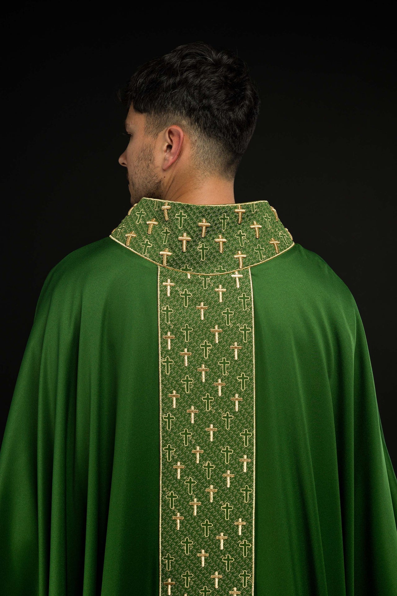 Ornat Liturgiczny Zielony z Haftowanym Pasem Krzyże - Elegancki - alba.pl