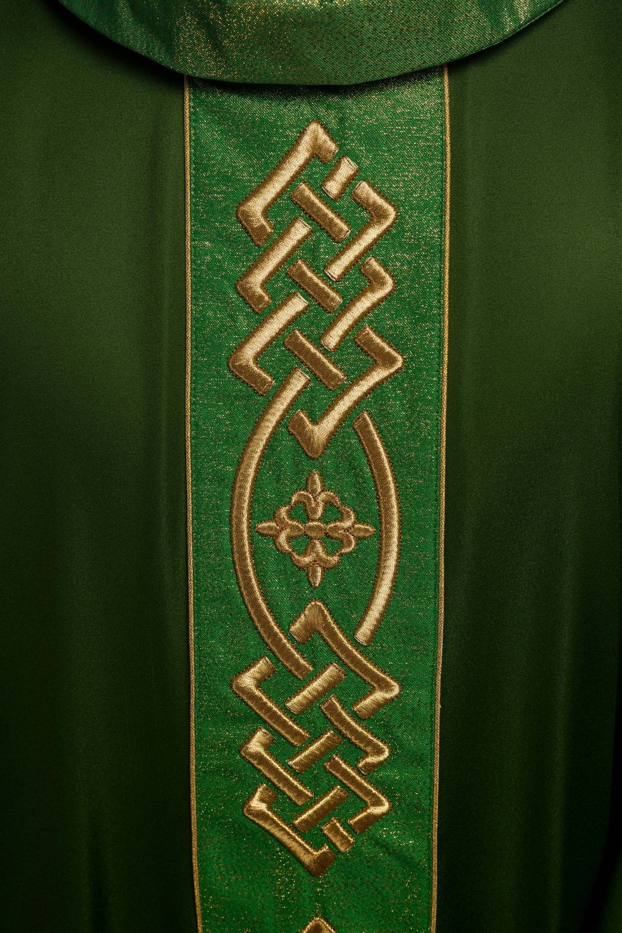 Ornat Liturgiczny Zielony z Haftowanym Pasem Krzyży - alba.pl