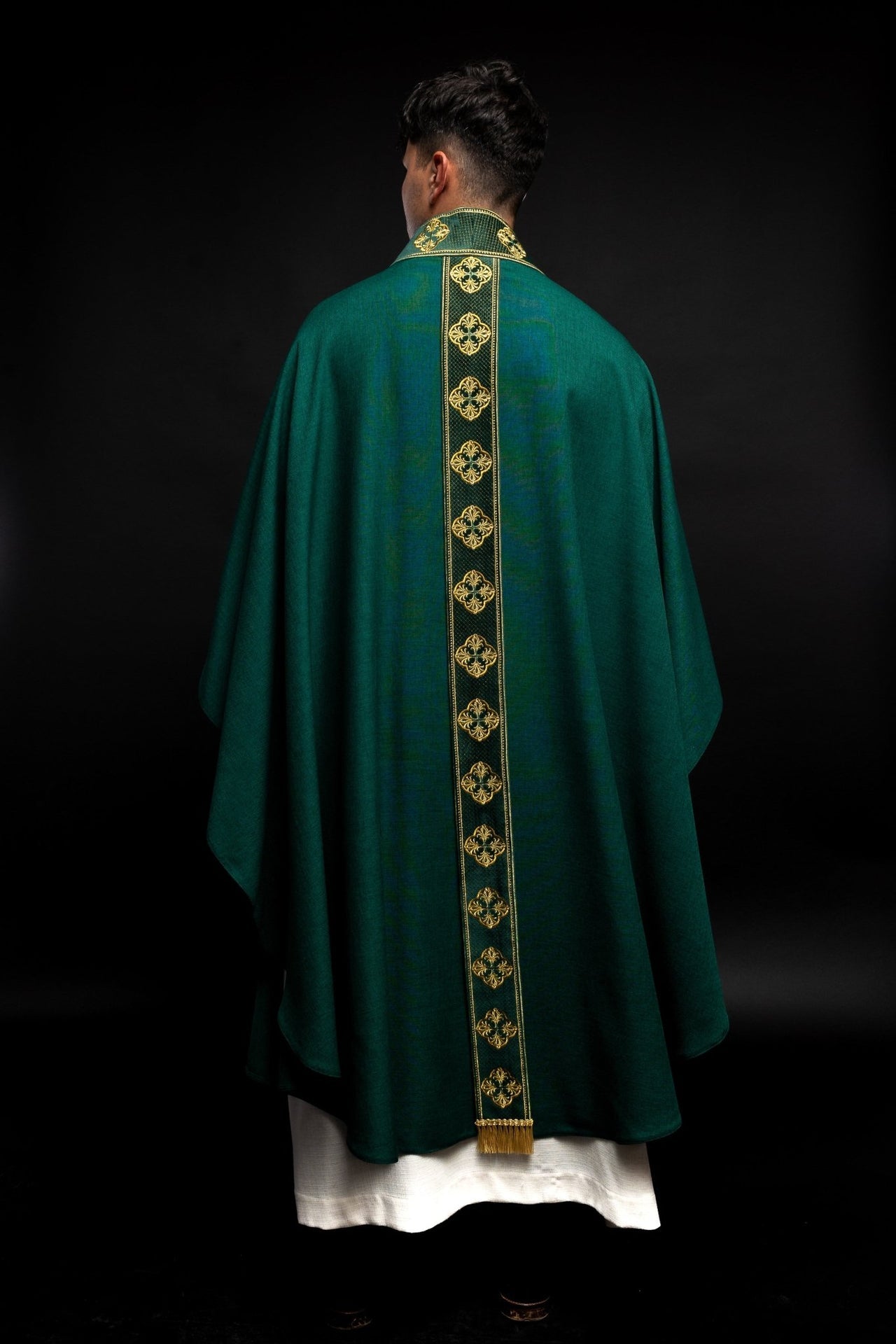 Ornat Liturgiczny Zielony z Haftowanym Pasem w Krzyże - alba.pl