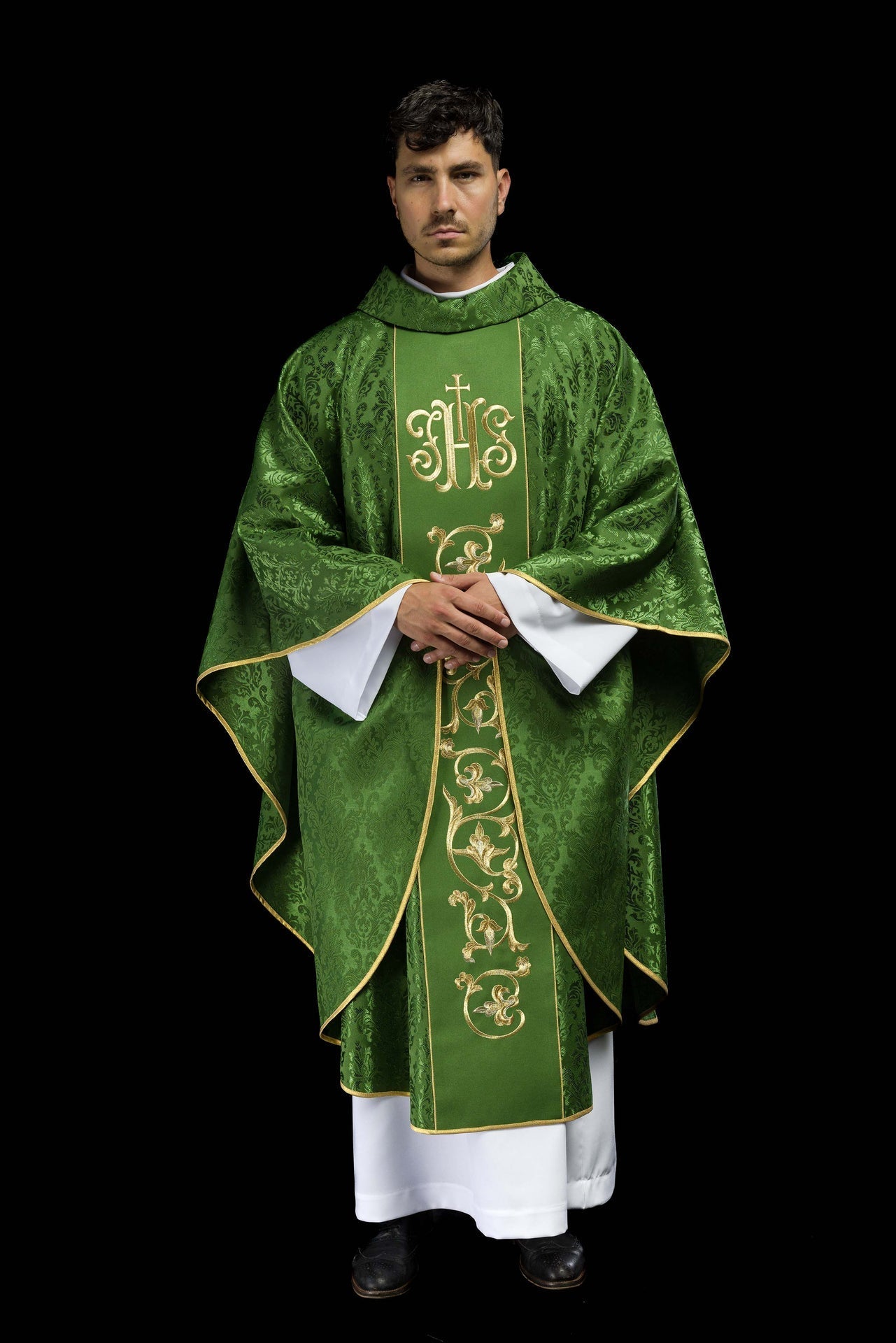 Ornat Liturgiczny Zielony z Haftowanym Złotem IHS i Stułą - alba.pl
