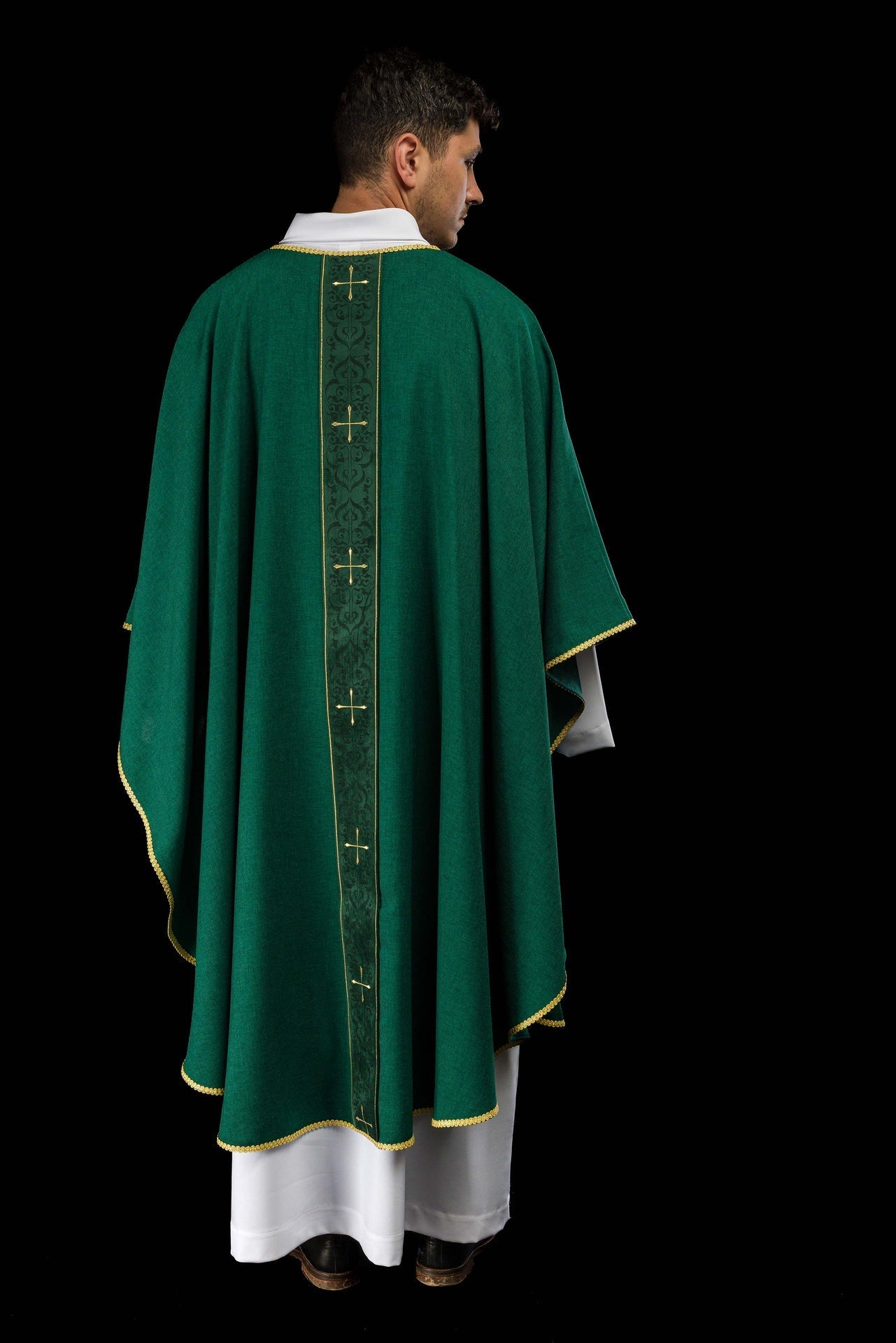 Ornat Liturgiczny Zielony z Haftowanymi Krzyżami - Elegancki i Dostojny - alba.pl