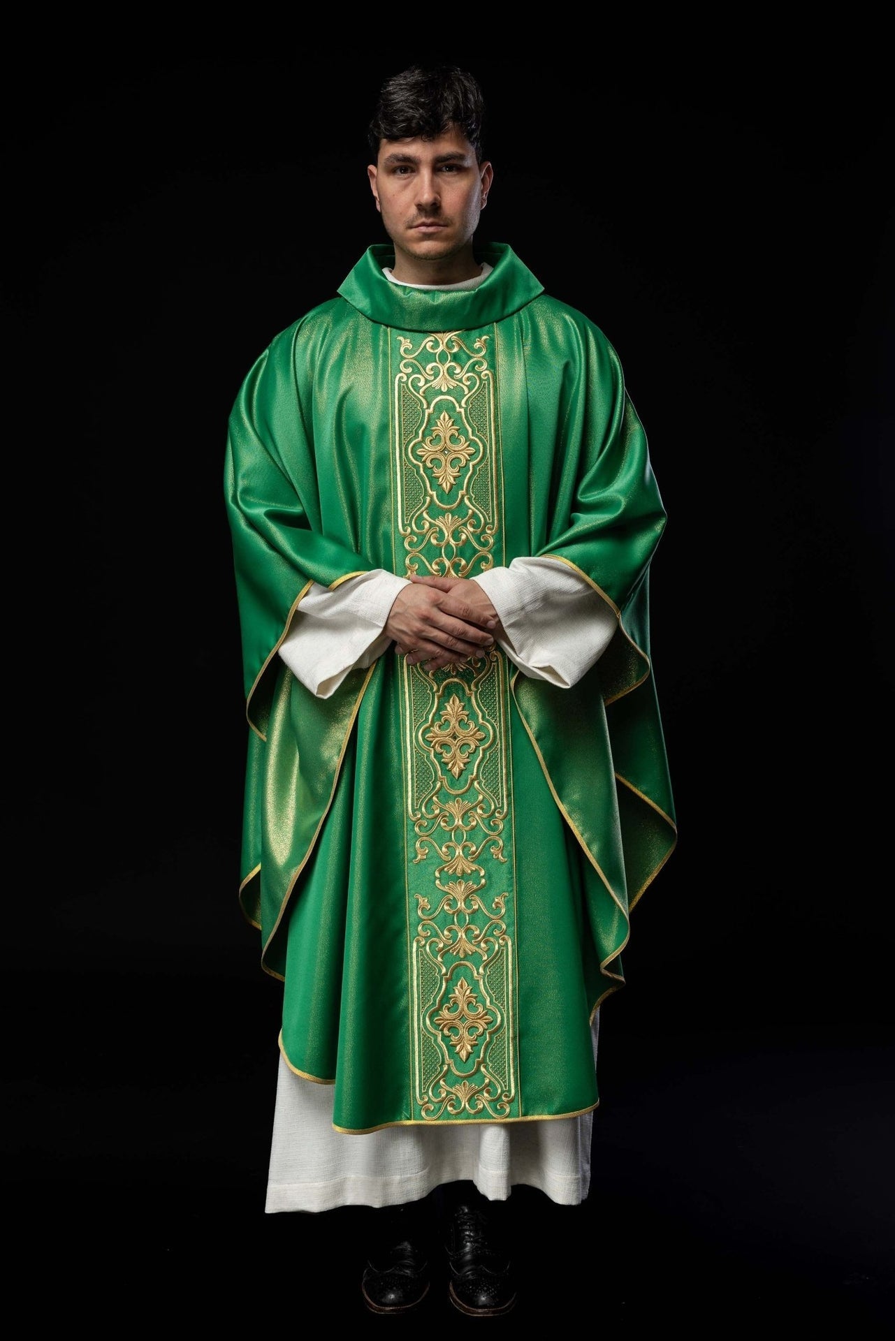 Ornat Liturgiczny Zielony z Złotym Haftem Florystycznym - alba.pl