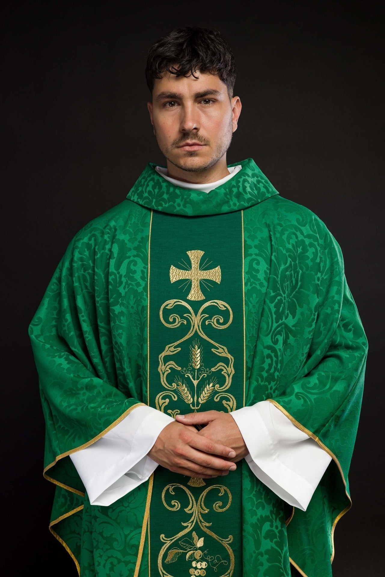 Ornat Liturgiczny Zielony Żakardowy z Haftowanym Pasem - alba.pl