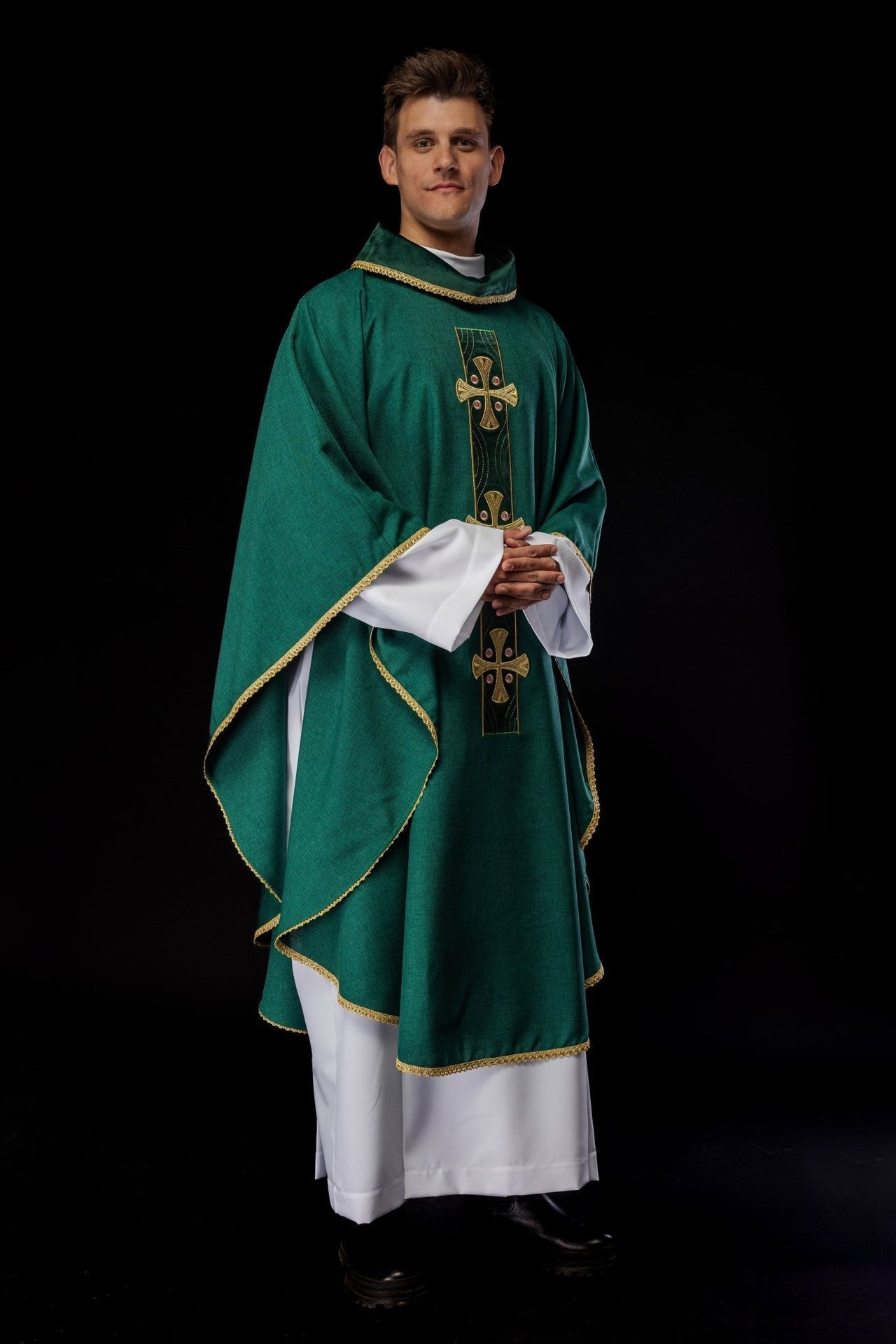 Ornat Liturgiczny Zielony ze Złotymi Krzyżami i Lamówką - alba.pl