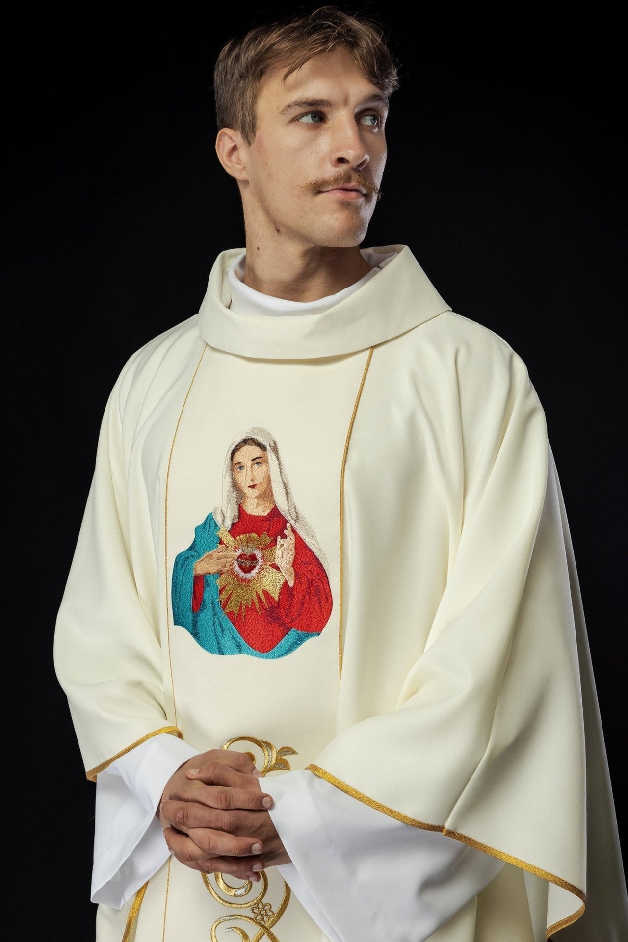 Ornat Liturgiczny Złoty z Haftem Serca Maryi - Polski Produkt - alba.pl