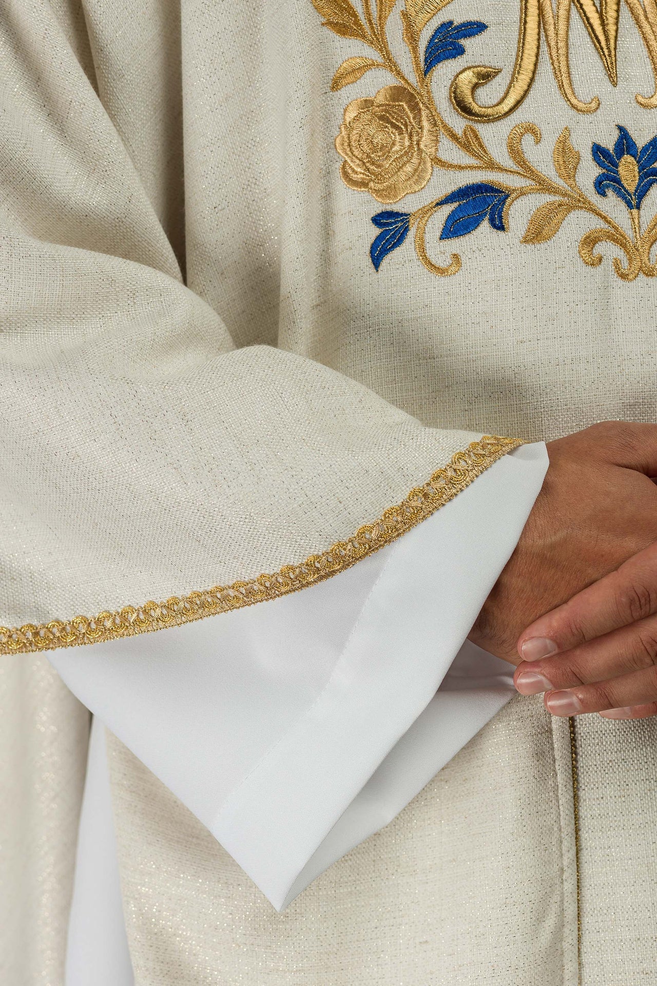 Ornat Maryjny Ecru Haftowany Złotem Ave Maria - alba.pl