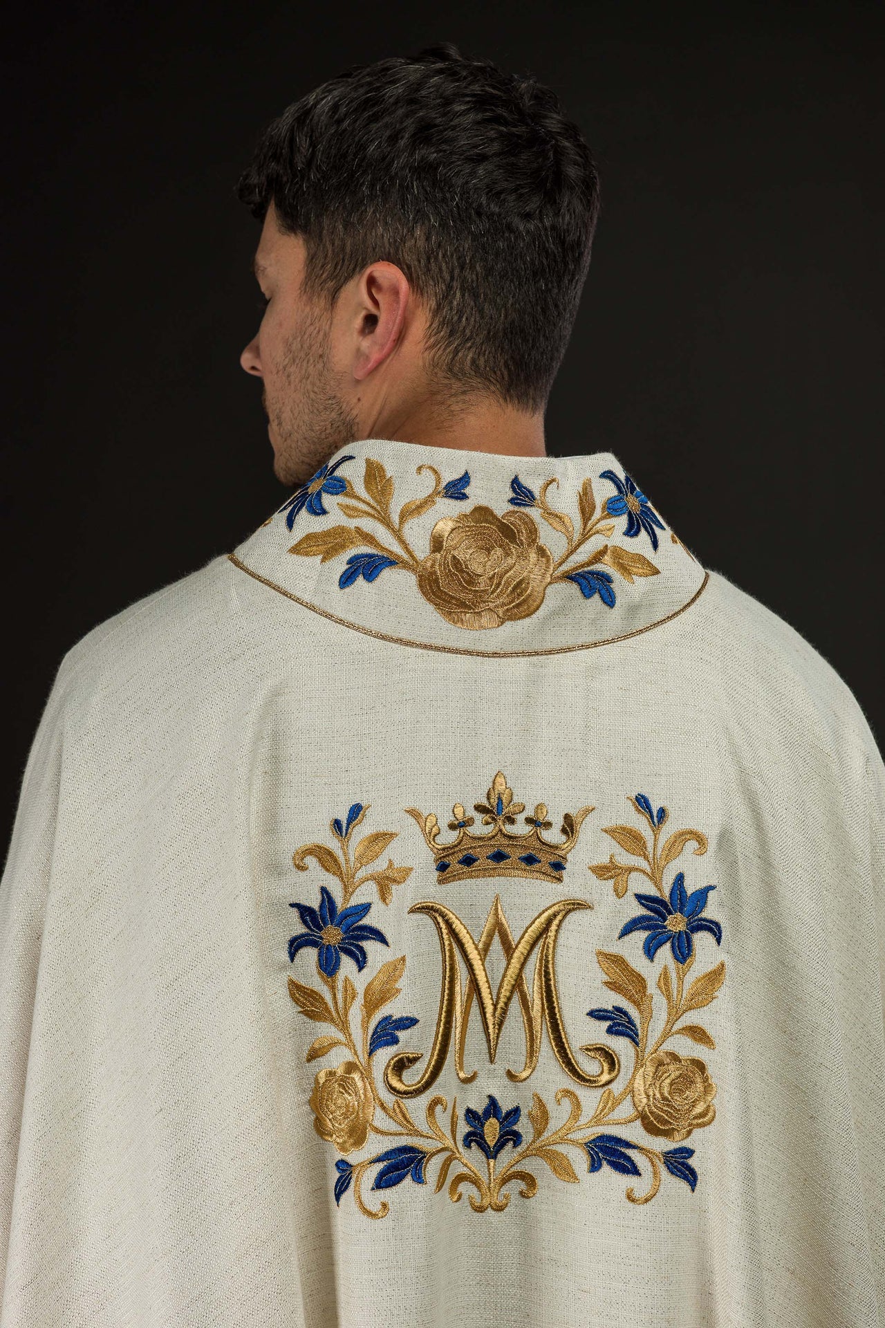 Ornat Maryjny Ecru Haftowany Złotem Ave Maria - alba.pl