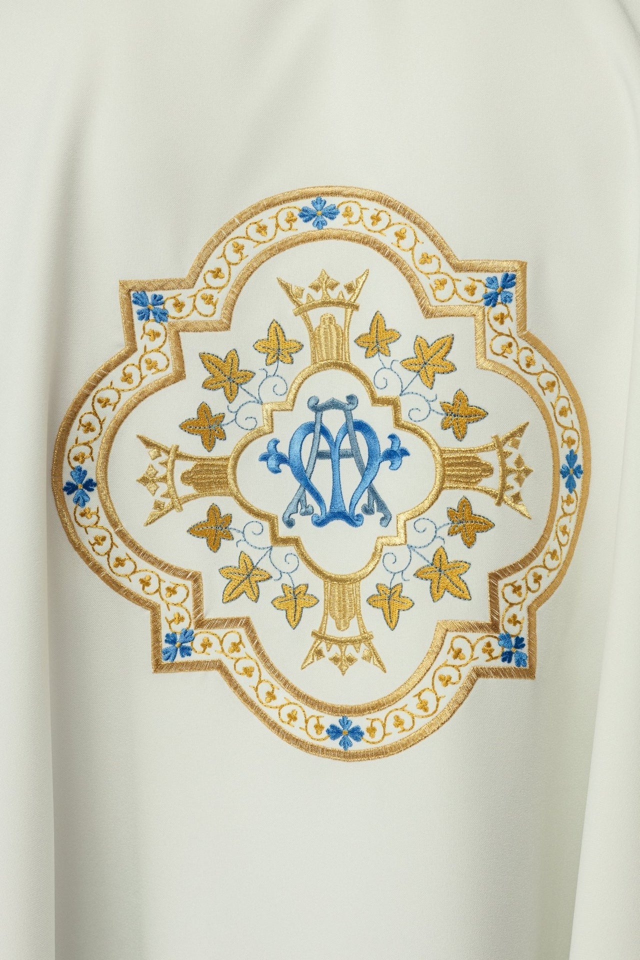 Ornat Maryjny Ecru Haftowany Złotem - Kolekcja Liturgiczna - alba.pl