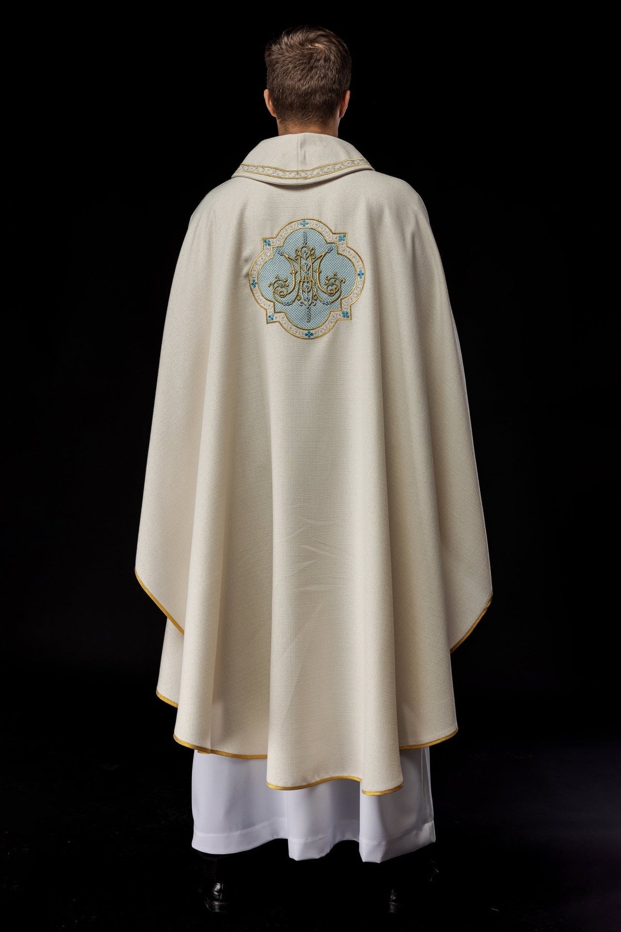 Ornat Maryjny Ecru Haftowany Złotem - Kolekcja Liturgiczna - alba.pl