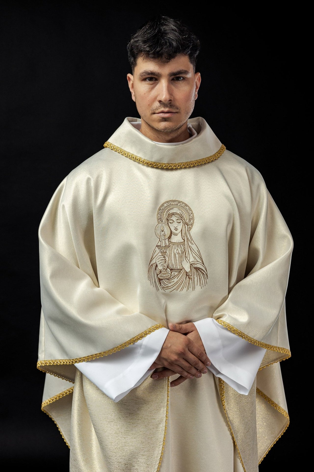 Ornat Maryjny Haftowany Matka Boska Gromniczna Złota Tkanina - alba.pl