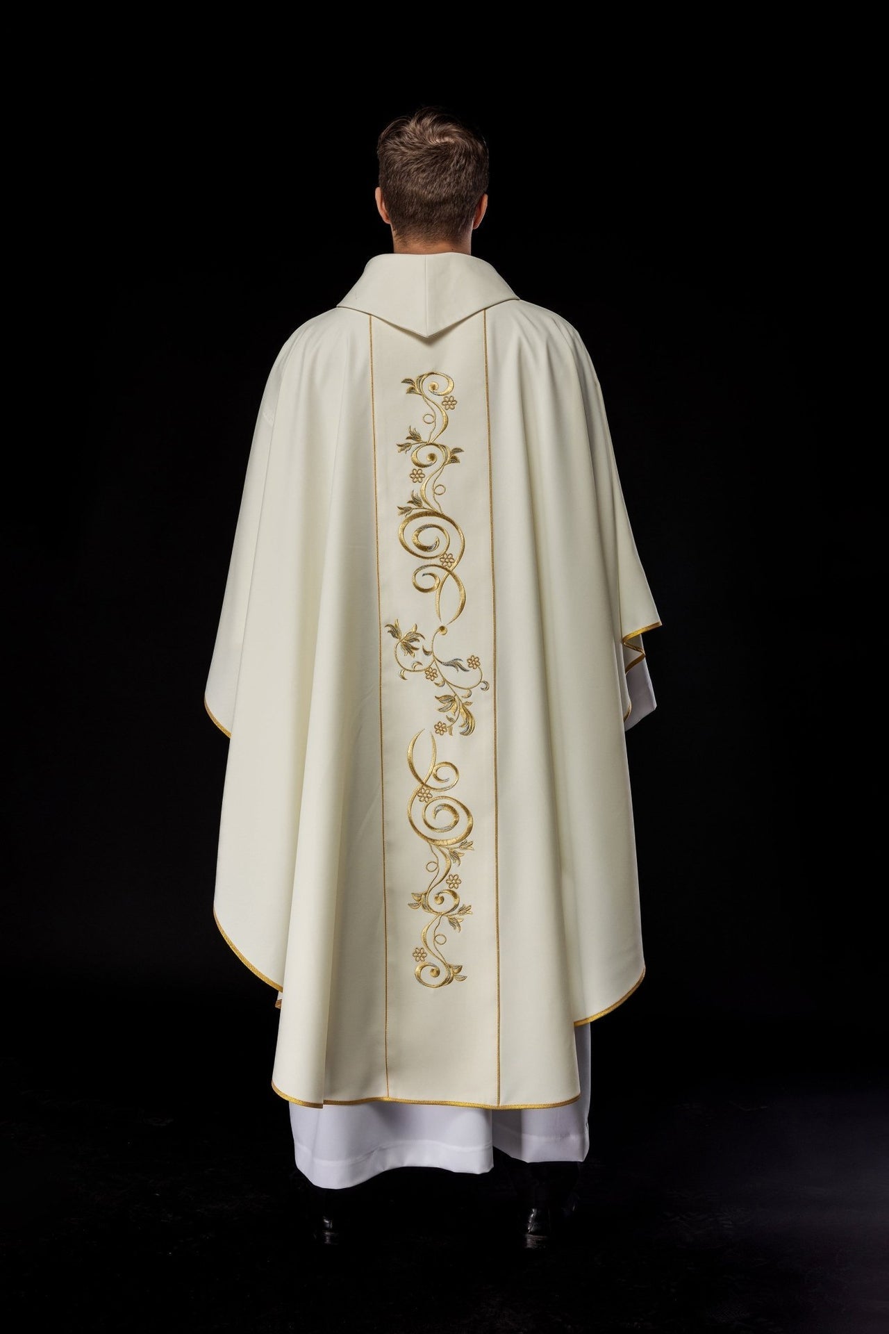 Ornat Maryjny Haftowany Matka Boża Guadalupe - Złota Tkanina - alba.pl