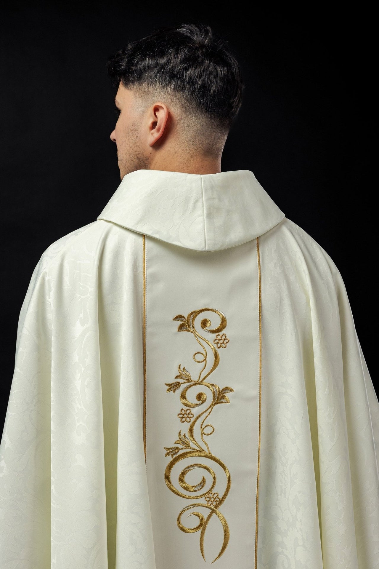 Ornat Maryjny Matki Bożej Gromnicznej Złoty Haft - Alba.pl - alba.pl