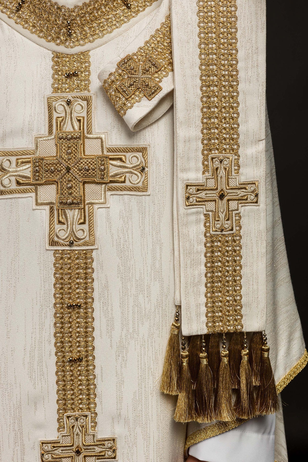 Ornat Ręcznie Robiony z Kamieniami Naturalnymi Ecru Handmade - alba.pl
