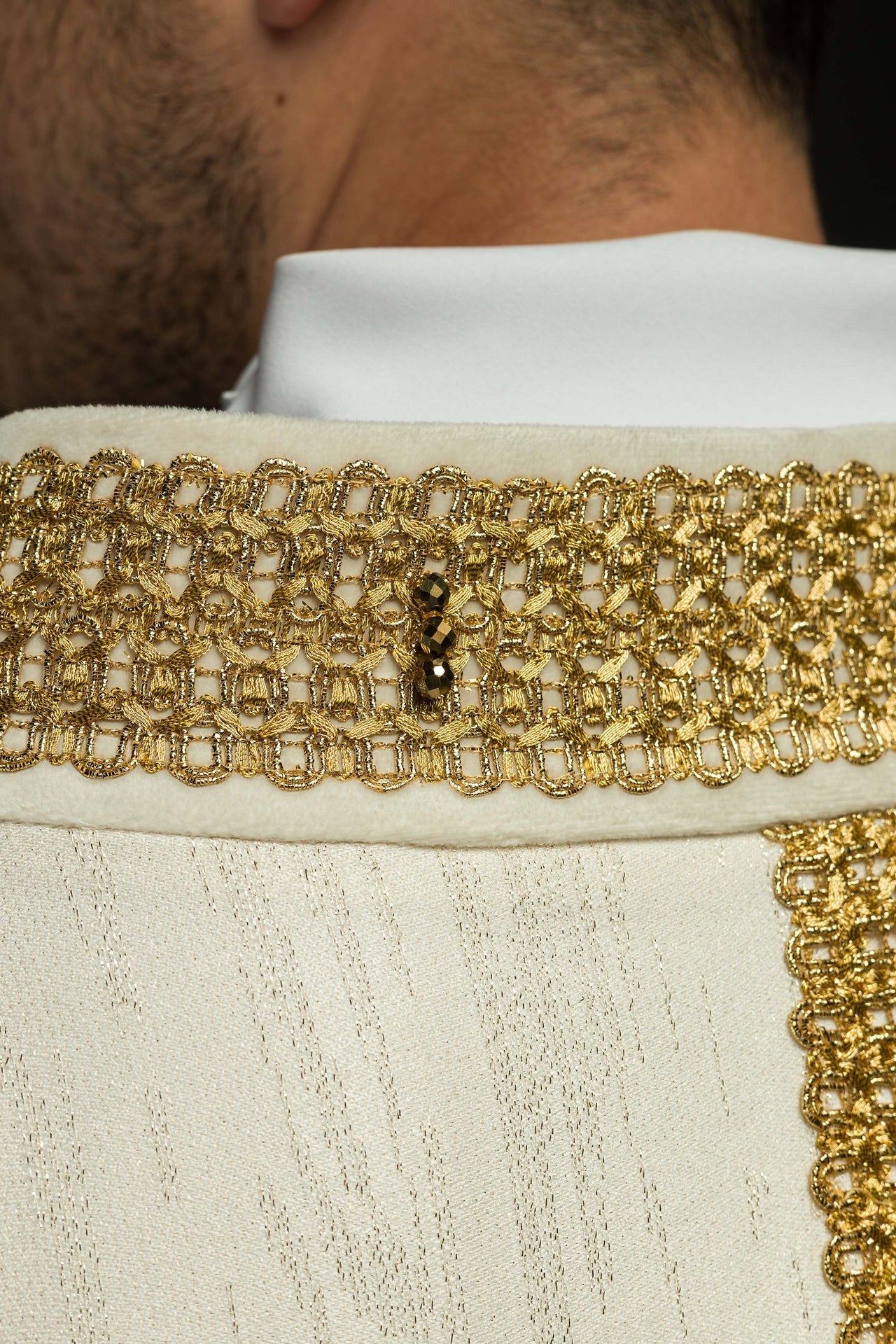 Ornat Ręcznie Robiony z Kamieniami Naturalnymi Ecru Handmade - alba.pl