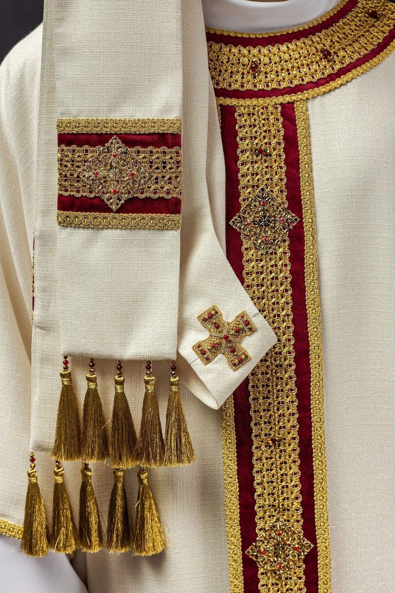 Ornat Ręcznie Wykonany z Kamieniami Naturalnymi - Kolekcja Handmade - alba.pl