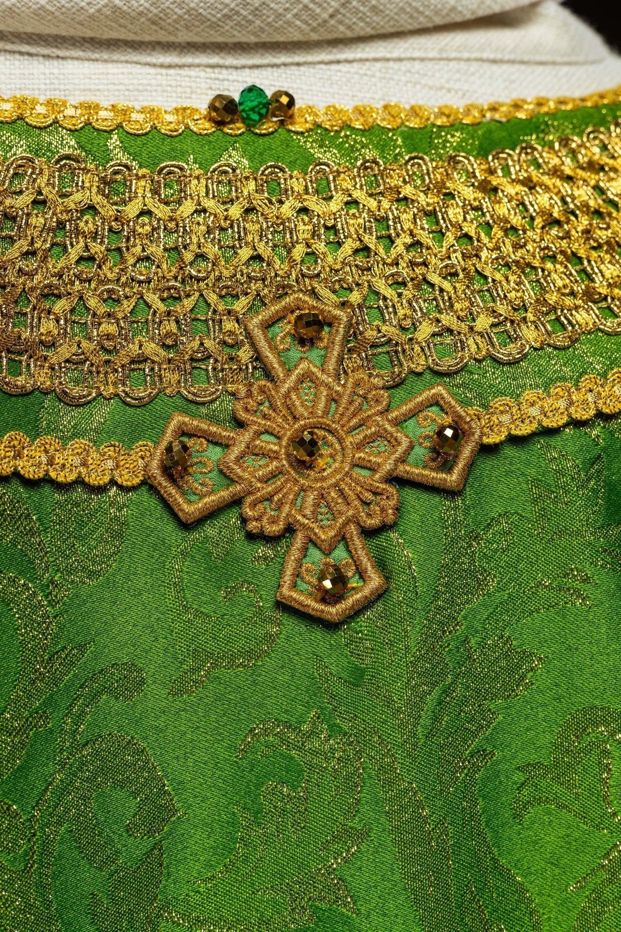 Ornat Ręcznie Wykonany z Kamieniami Naturalnymi - Kolekcja Handmade 7010 Zielony - alba.pl