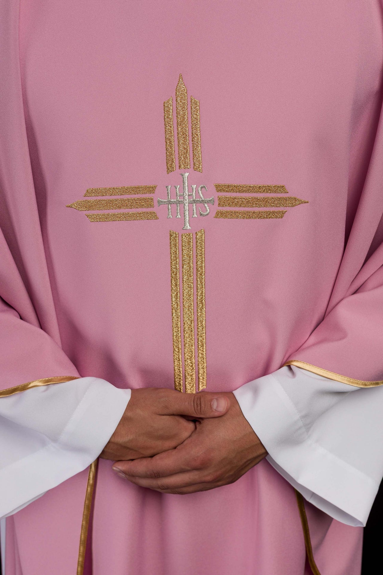 Ornat Różowy Złoty Haft Ihs Symbolika Eucharystyczna - alba.pl