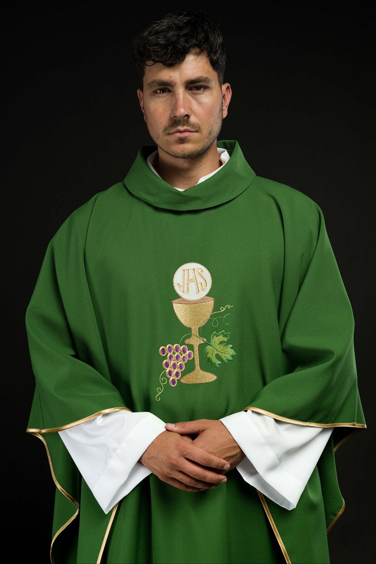 Ornat Zielony Haftowany Kielich i Winogrono - Liturgiczny Sklep Alba - alba.pl