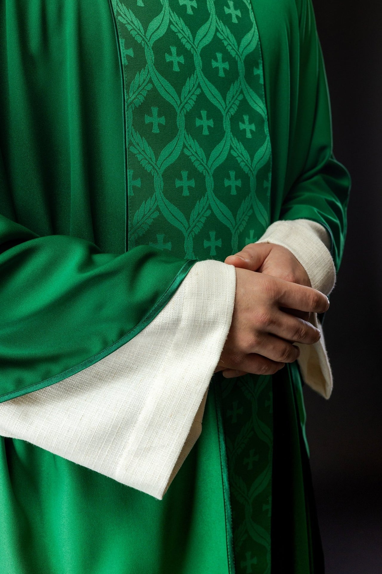 Ornat Zielony z Żakardowym Pasem w Krzyże - Liturgiczny - alba.pl