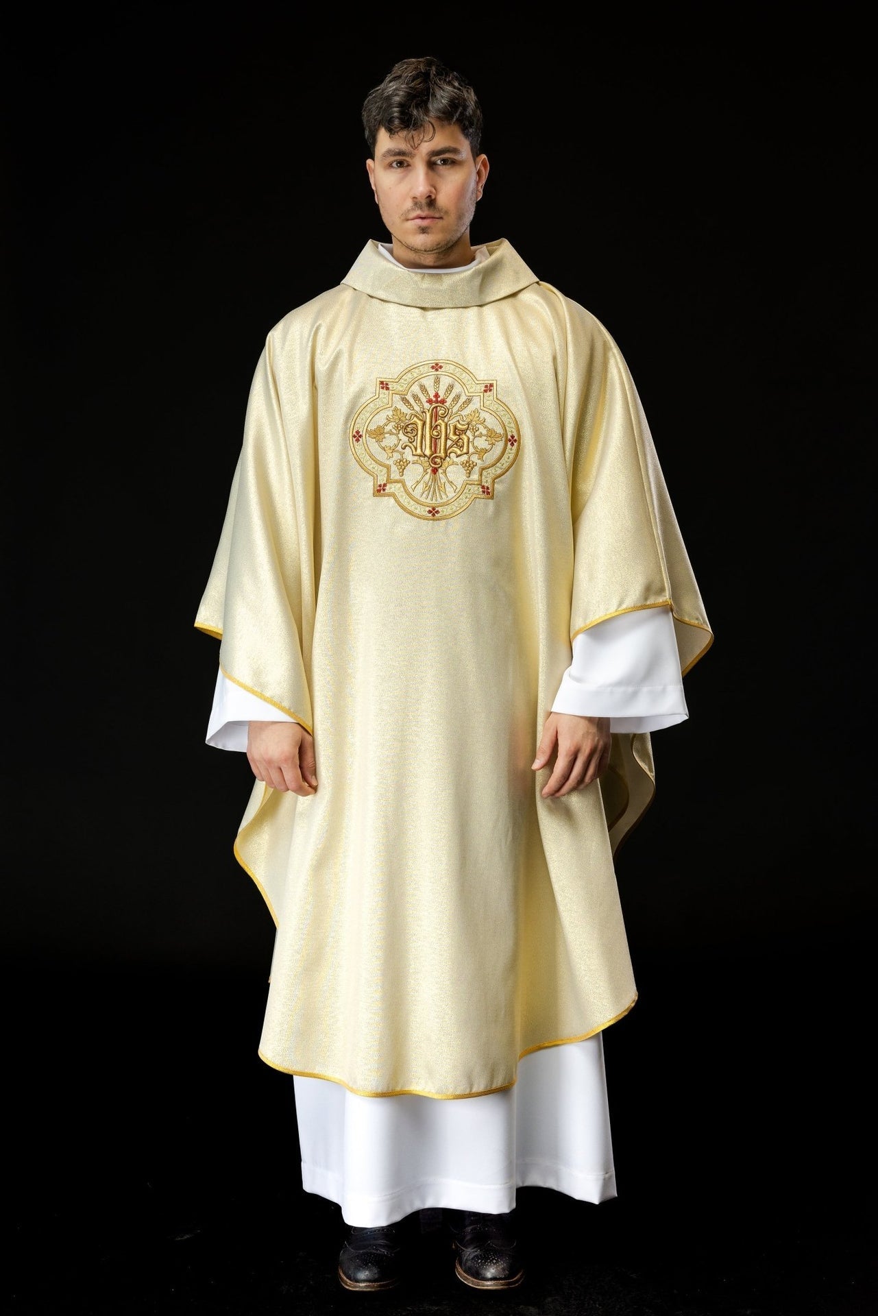 Ornat Złoty IHS PAX Haftowany - Liturgiczny Strój Premium - alba.pl