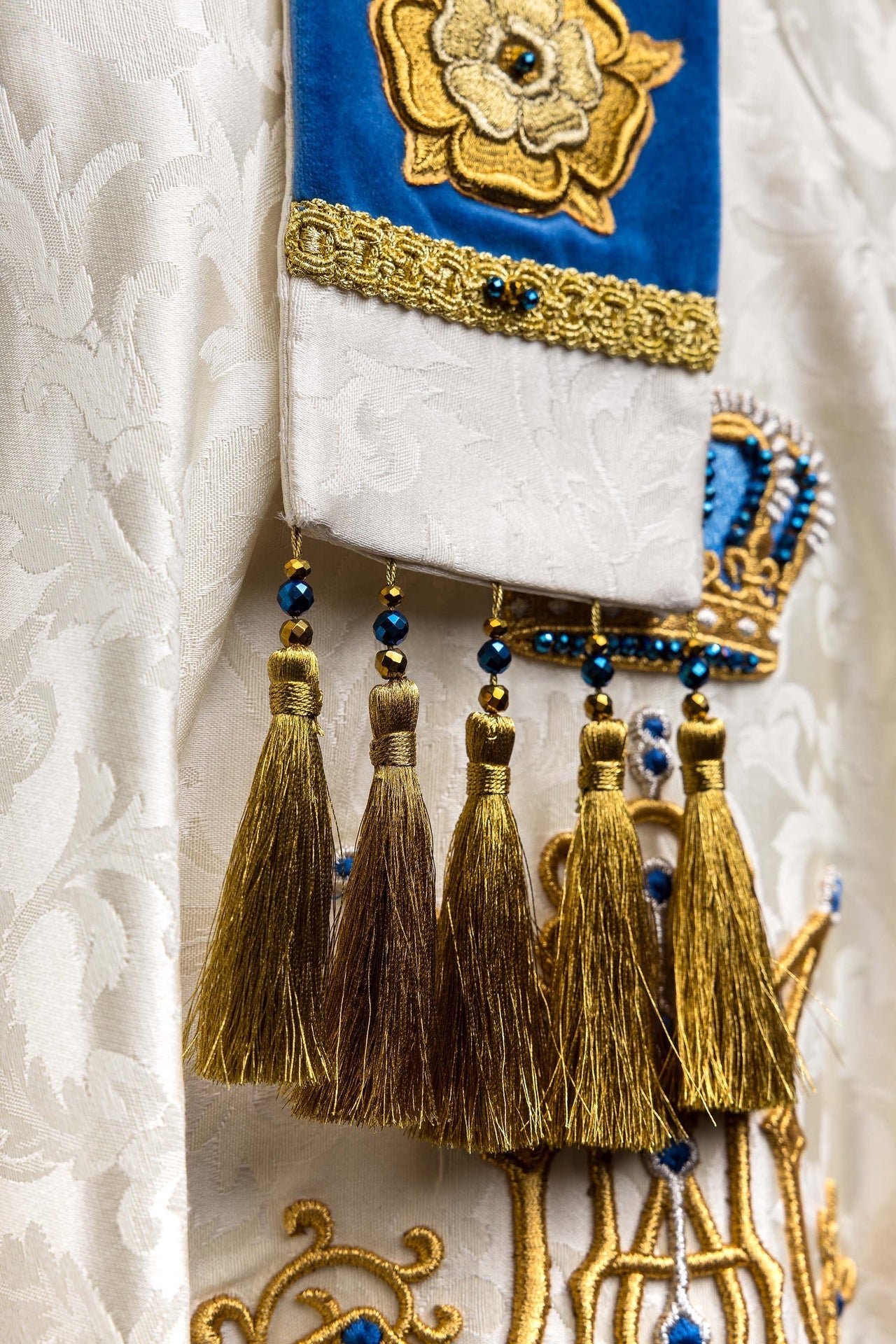 Ręcznie wykonana mitra maryjna z naturalnymi kamieniami Handmade 9006 - alba.pl