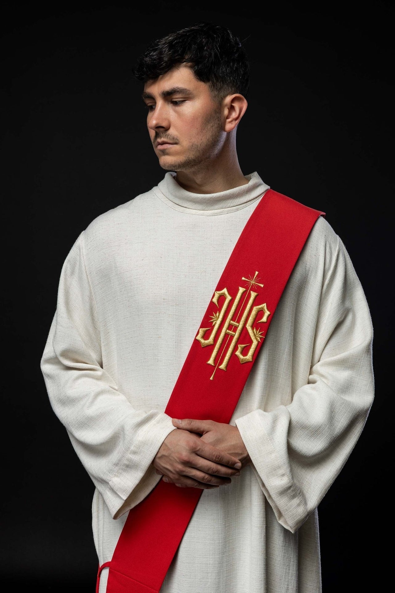 Stuła Diakońska IHS z Krzyżem - Haftowana Liturgiczna Elegancja - alba.pl
