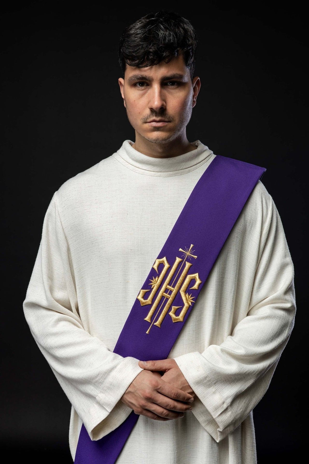 Stuła Diakońska IHS z Krzyżem - Haftowana Szata Liturgiczna - alba.pl