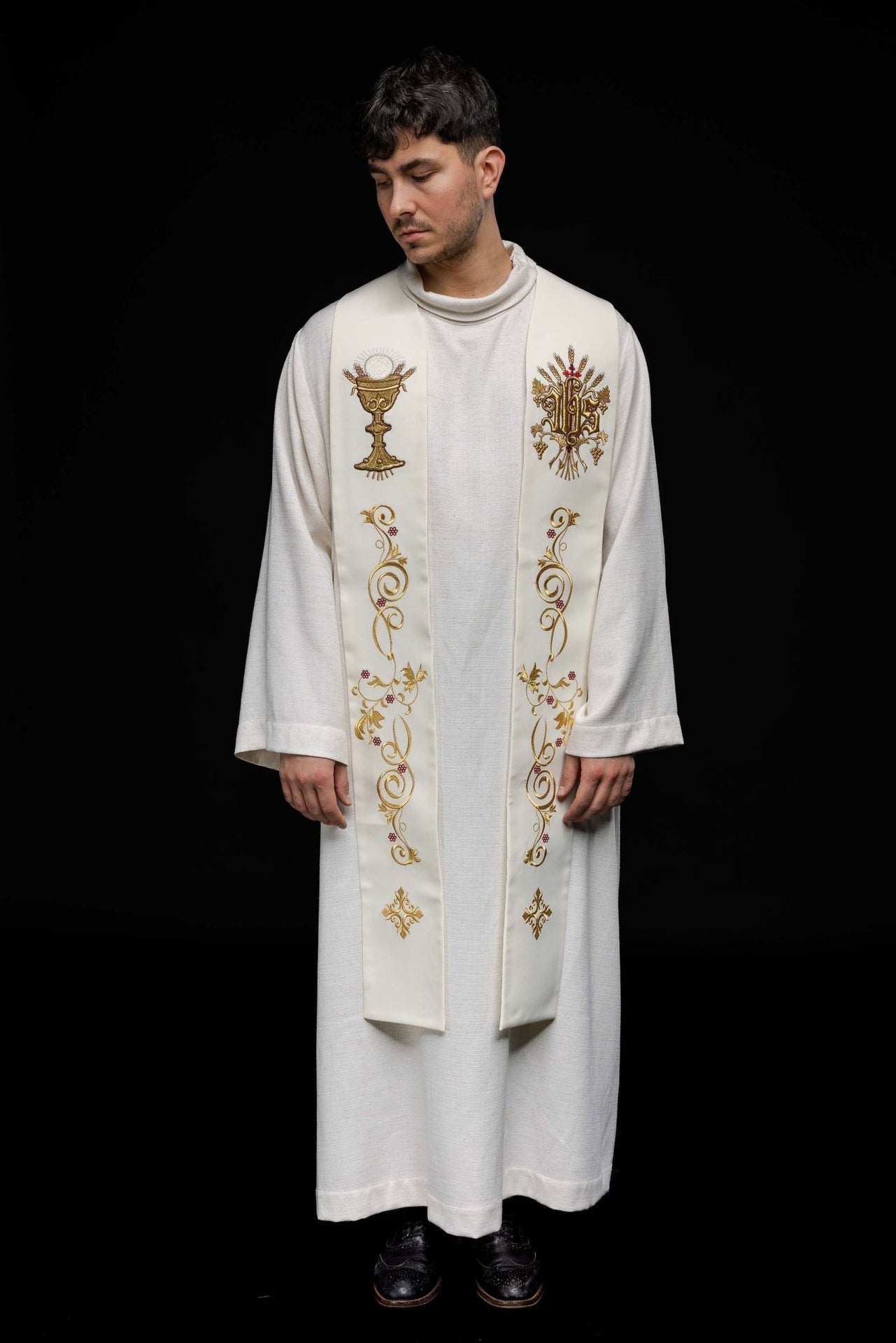 Stuła Haftowana IHS i Kielich Ecru - Liturgiczna Elegancja - alba.pl