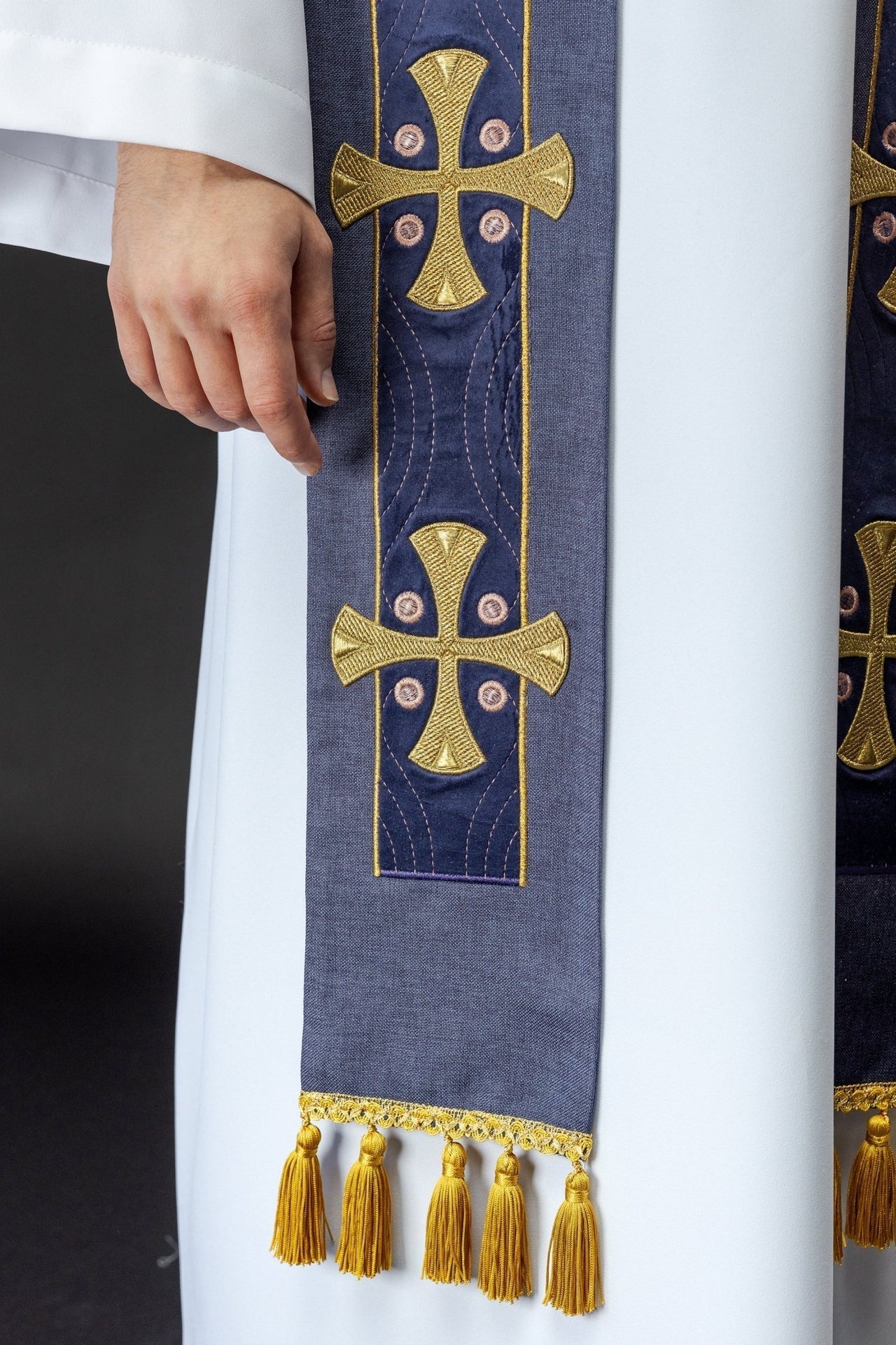 Stuła Haftowana z Krzyżami Fioletowa - Elegancka Liturgia - alba.pl