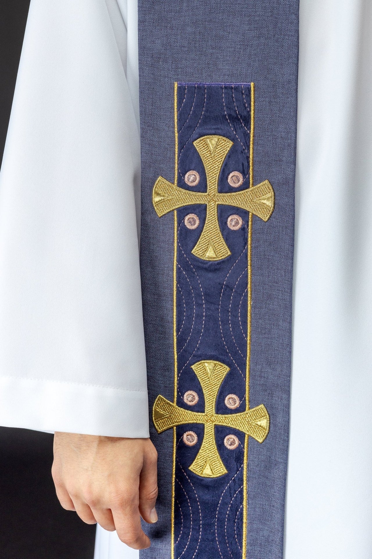 Stuła Haftowana z Krzyżami Fioletowa - Elegancka Liturgia - alba.pl