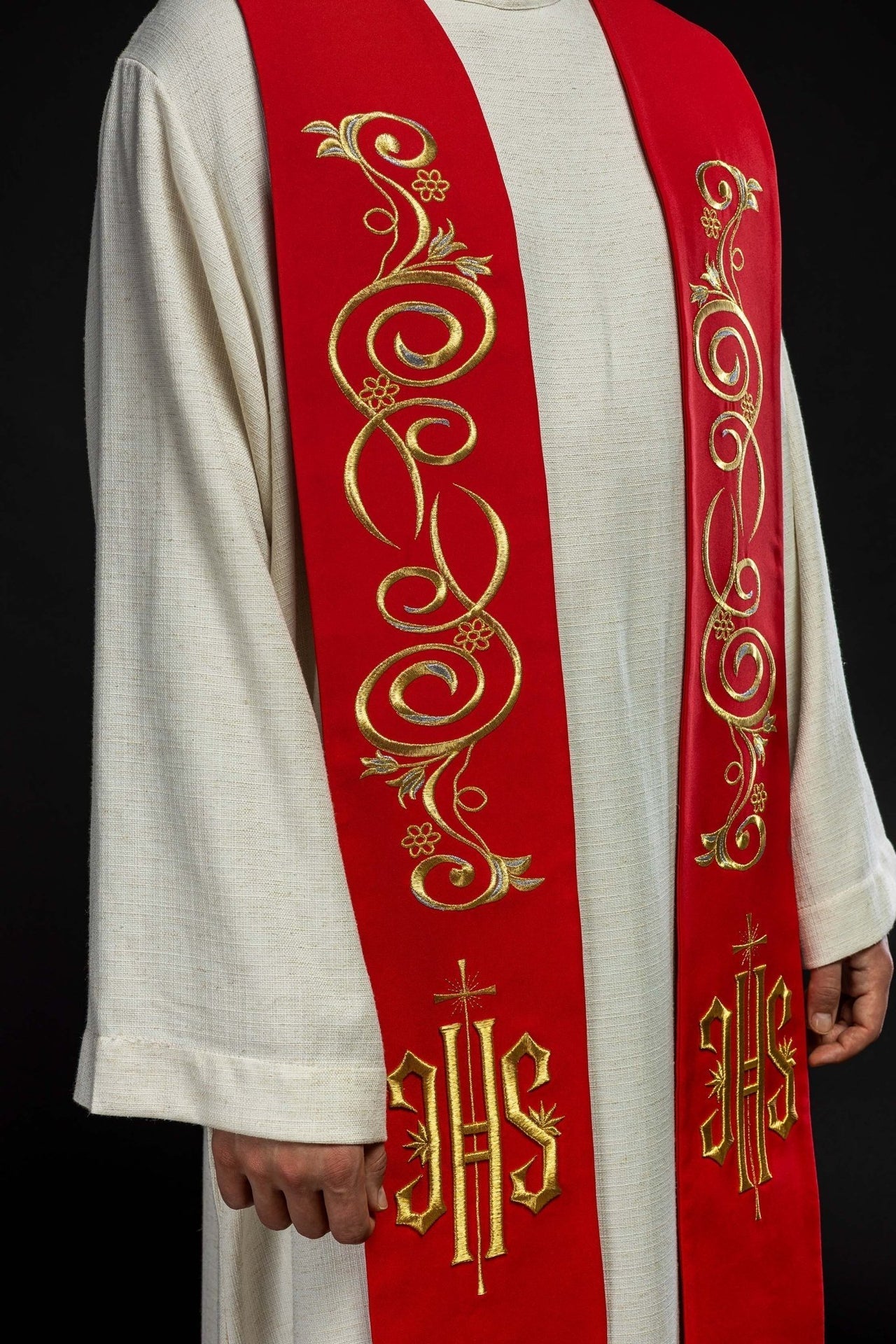 Stuła Kapłańska Czerwona Haftowana IHS - Elegancka Liturgia - alba.pl