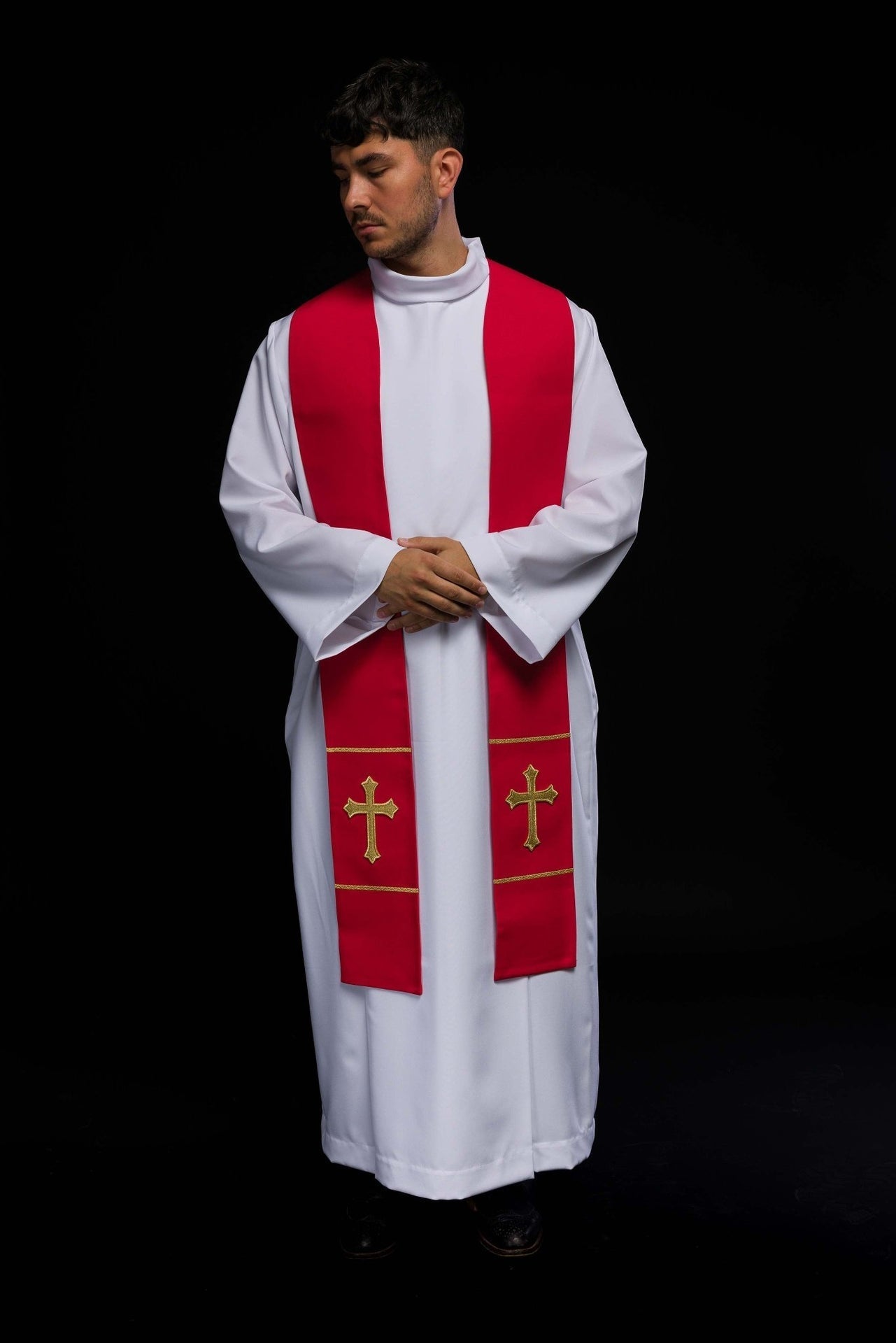 Stuła Kapłańska Czerwona Haftowana Krzyżem Eucharystycznym - alba.pl