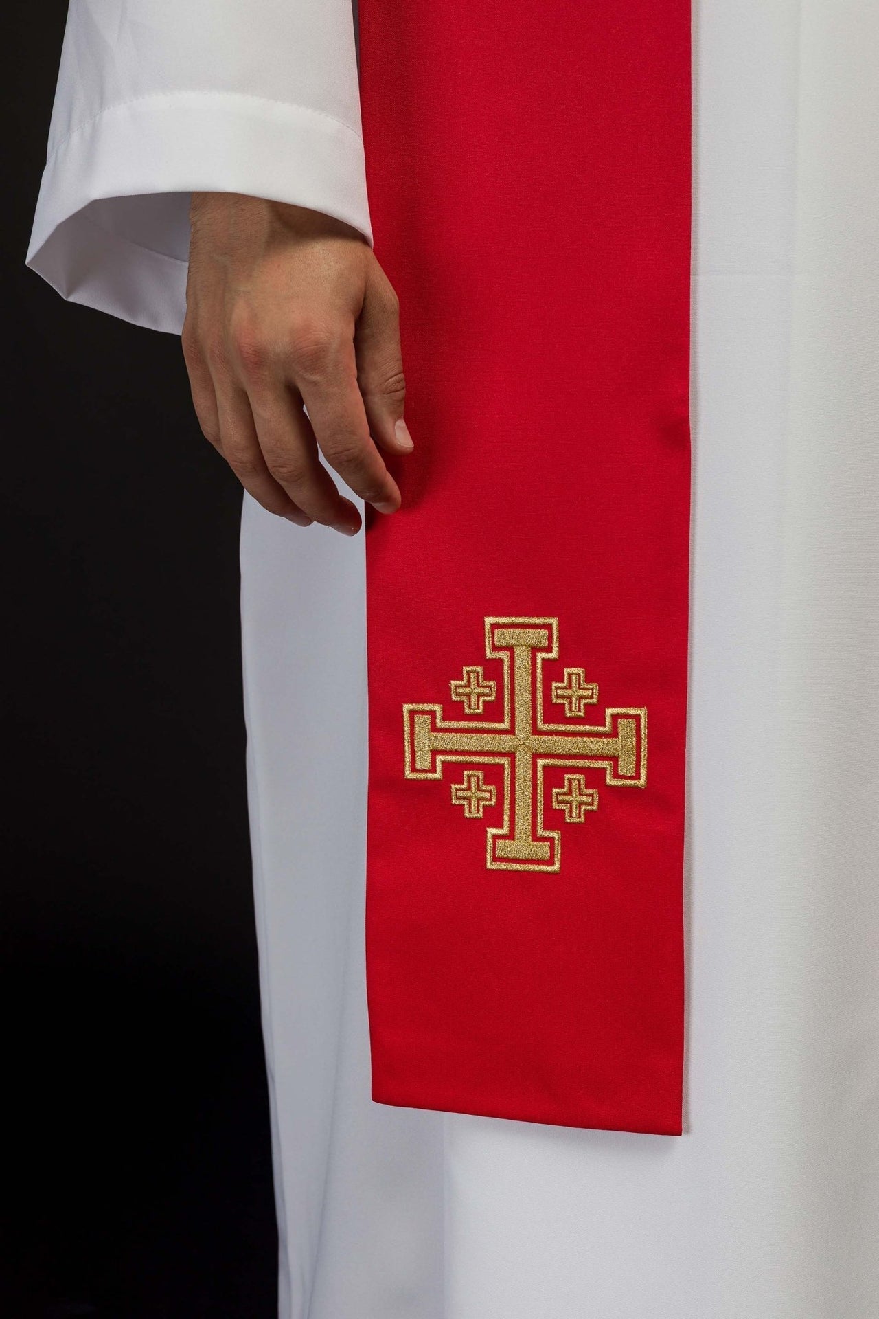 Stuła Kapłańska Czerwona z Haftowanym Krzyżem Jerozolimskim - alba.pl