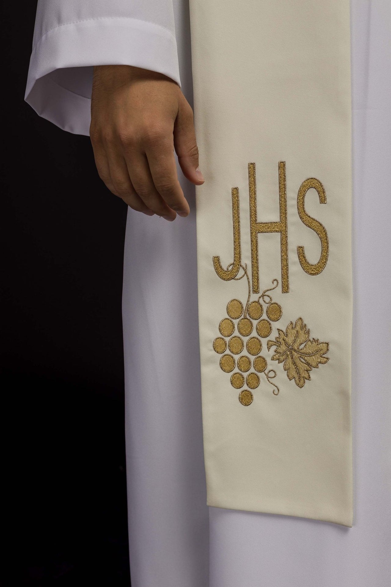 Stuła Kapłańska Ecru Haft IHS i Winogrona - Elegancka Liturgia - alba.pl