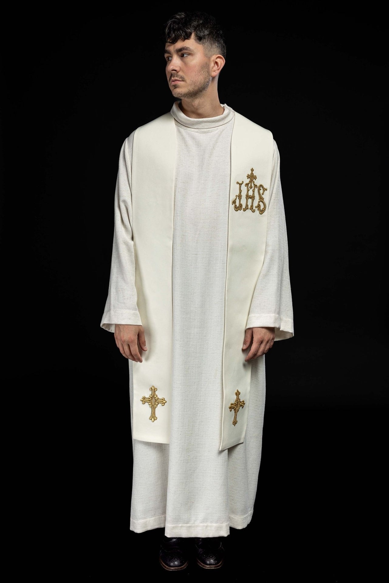 Stuła Kapłańska Ecru Krzyż i IHS - Haftowana Szata Liturgiczna - alba.pl