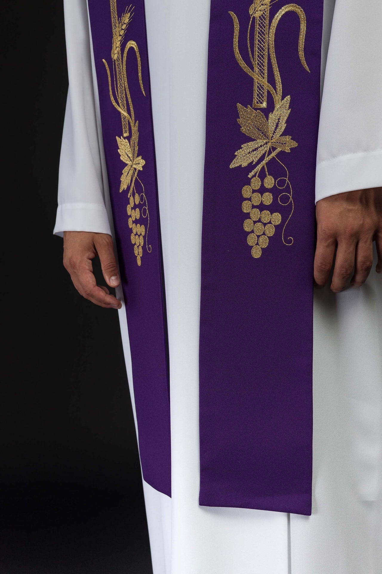 Stuła Kapłańska Fioletowa Haftowana Alfa i Omega - Elegancka Liturgia - alba.pl