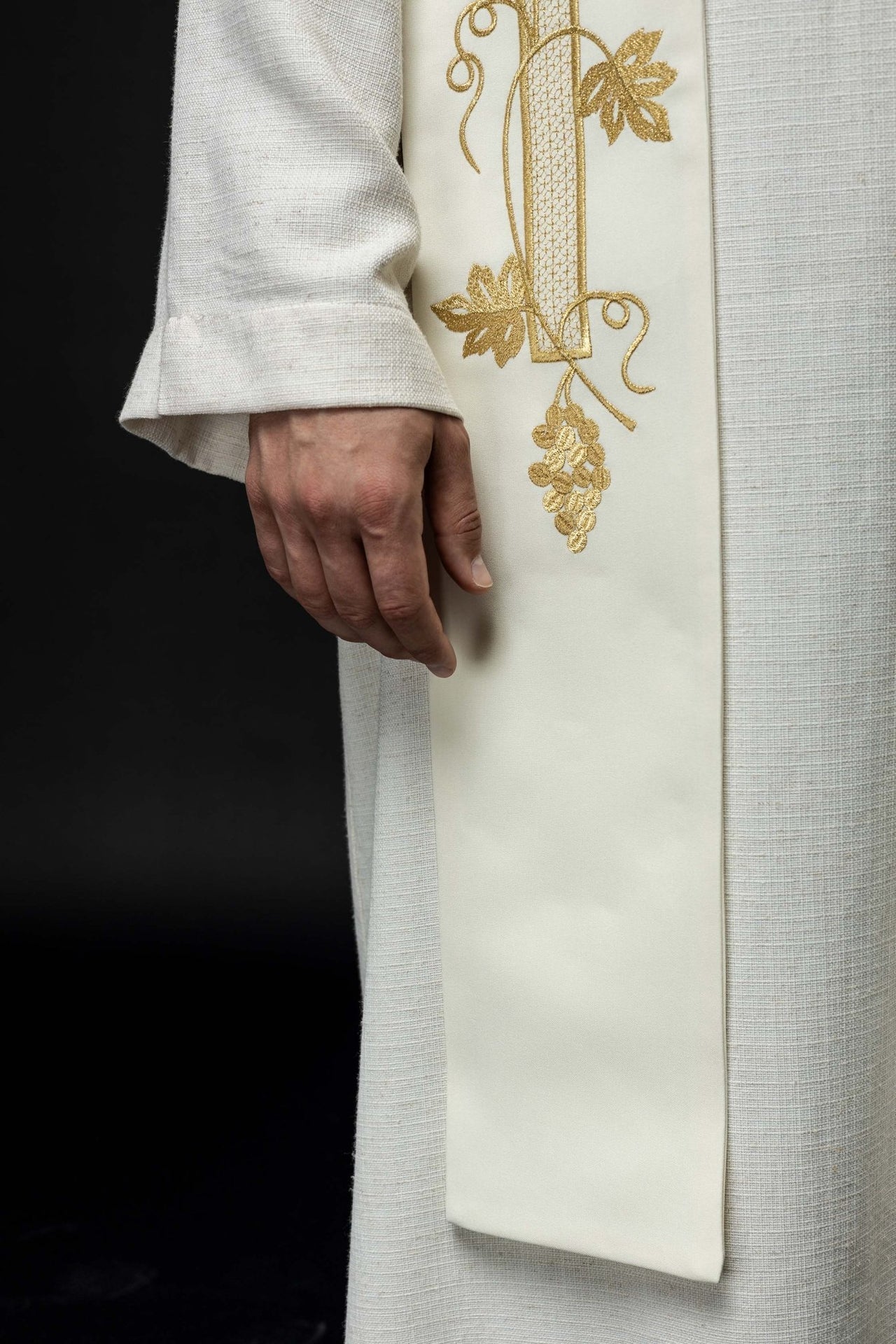 Stuła Kapłańska Haftowana Krzyż Ecru - Elegancka Liturgiczna Szata - alba.pl