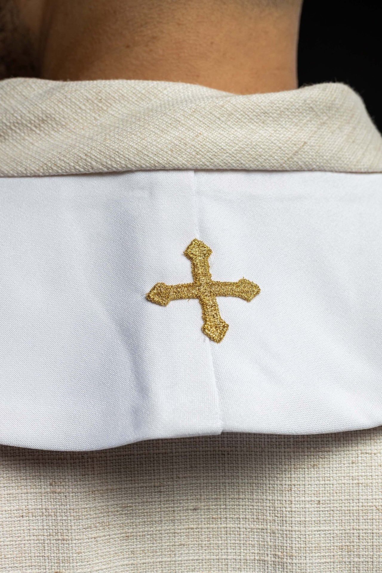 Stuła Kapłańska Haftowana Maryjna Biała - Elegancka Liturgia - alba.pl