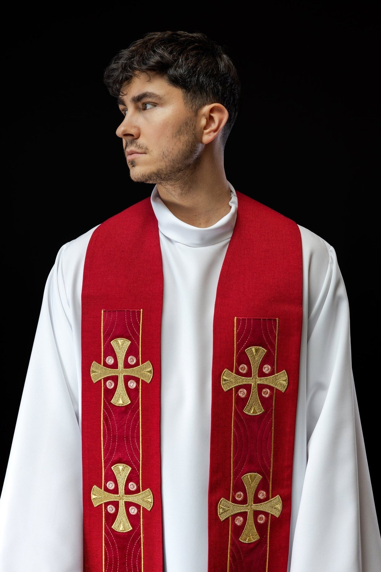 Stuła Kapłańska Haftowana z Krzyżami - Czerwona Liturgiczna - alba.pl