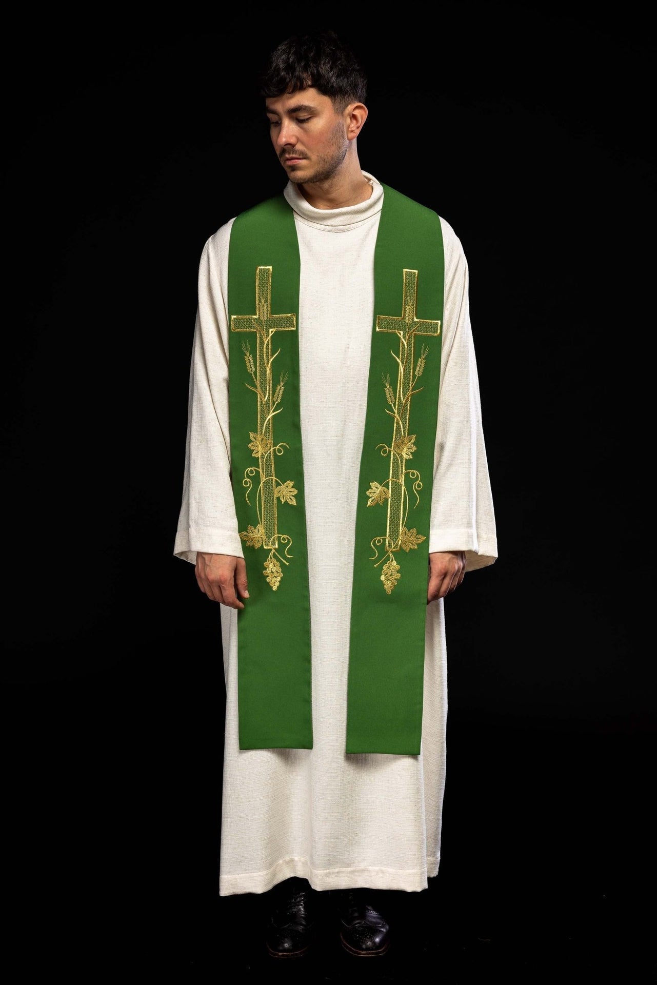 Stuła Kapłańska Zielona Haftowana Krzyżem - Elegancka Liturgia - alba.pl