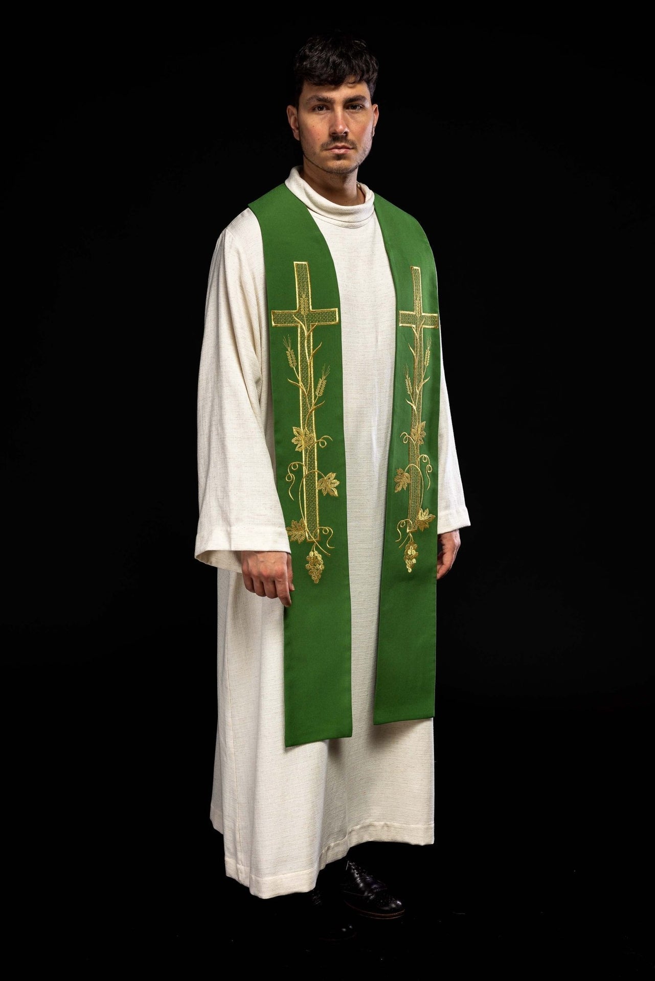 Stuła Kapłańska Zielona Haftowana Krzyżem - Elegancka Liturgia - alba.pl