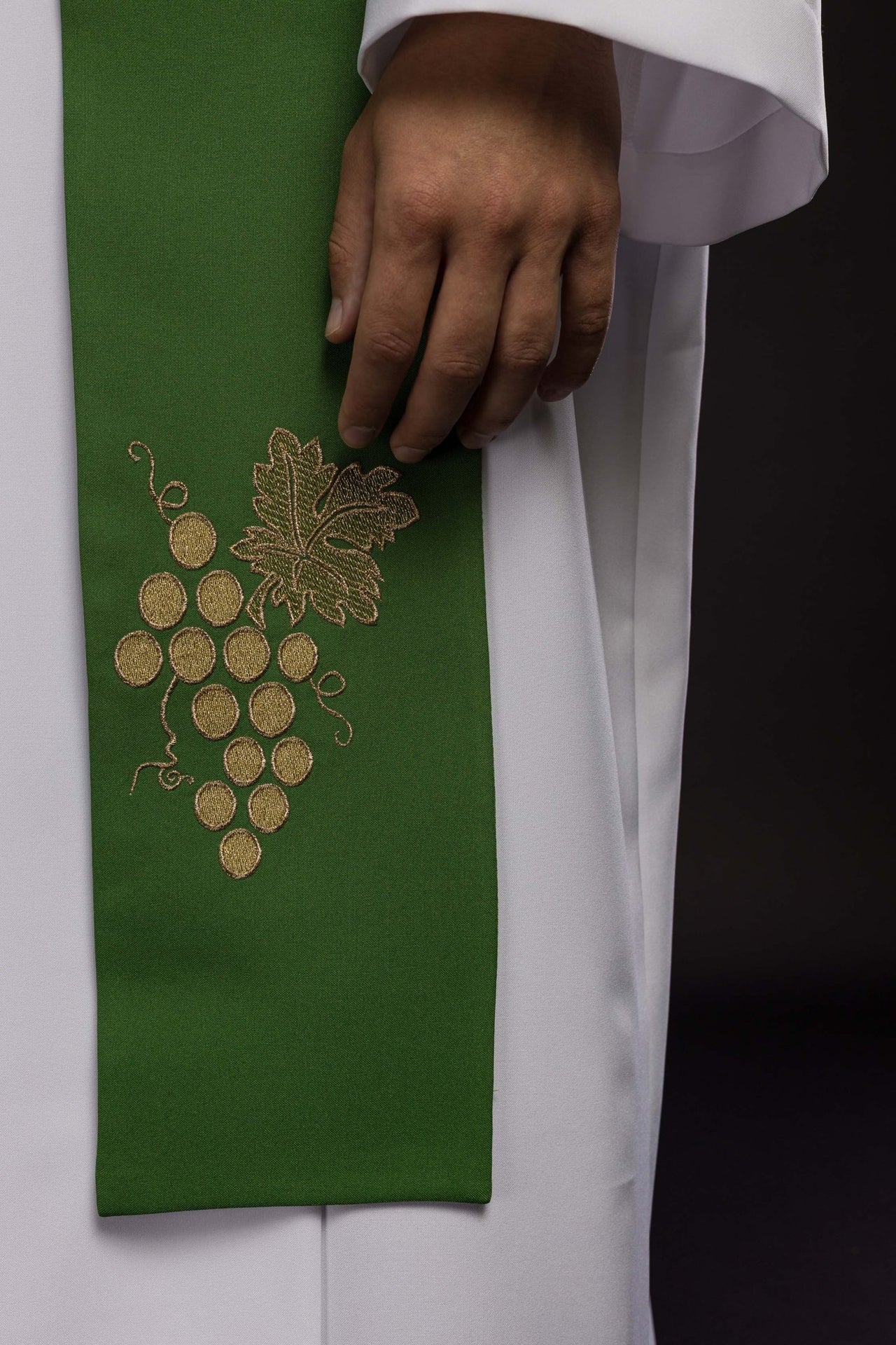 Stuła Kapłańska Zielona IHS Winogrona Haftowana - Elegancka Liturgia - alba.pl