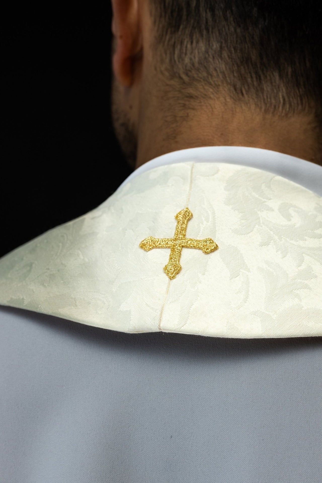 Stuła Liturgiczna Ecru z Haftem Baranka Wielkanocnego i IHS - alba.pl