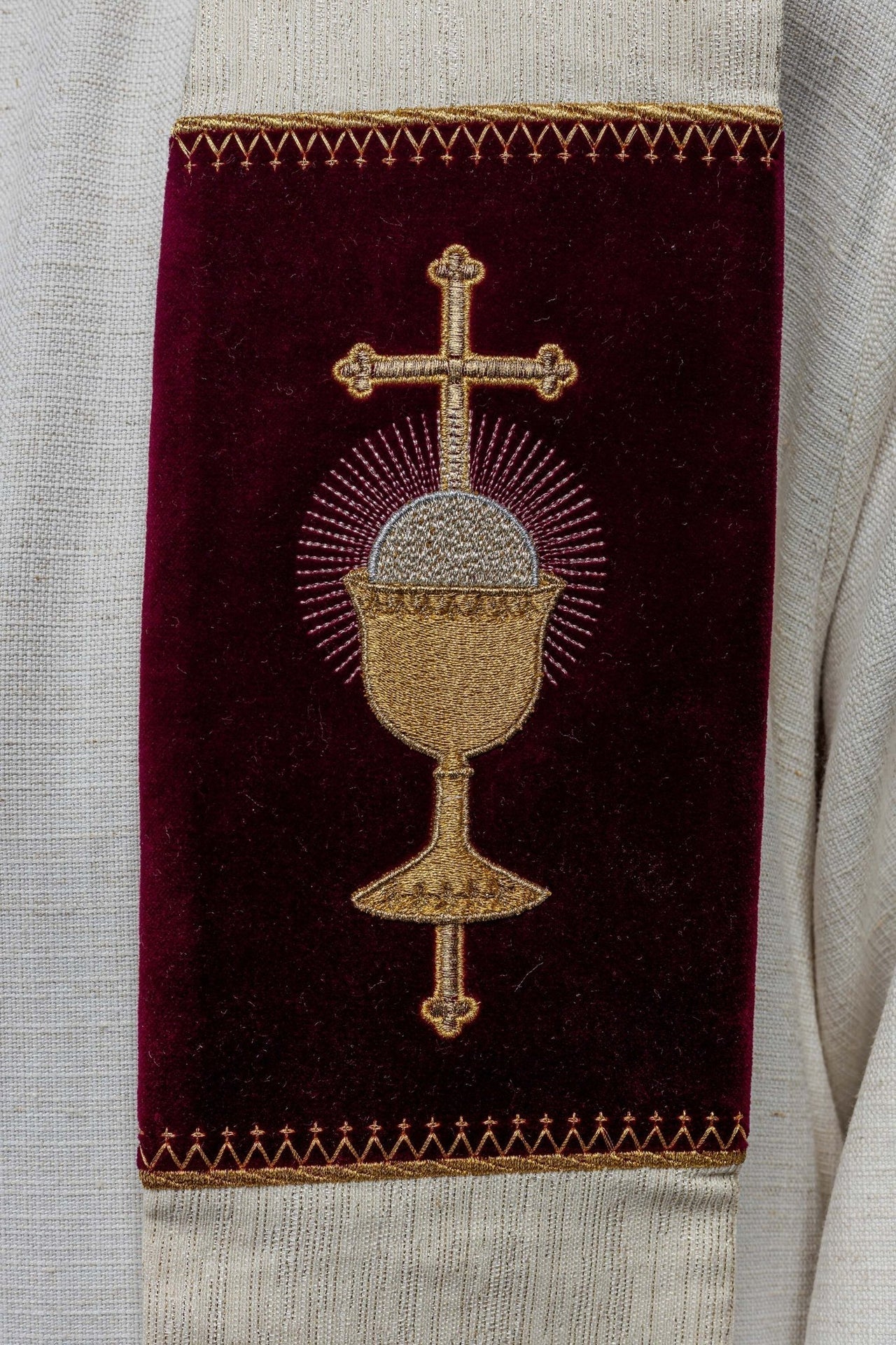 Stuła Liturgiczna z Haftem Kielicha i PAX - Elegancka Szata Kapłańska - alba.pl