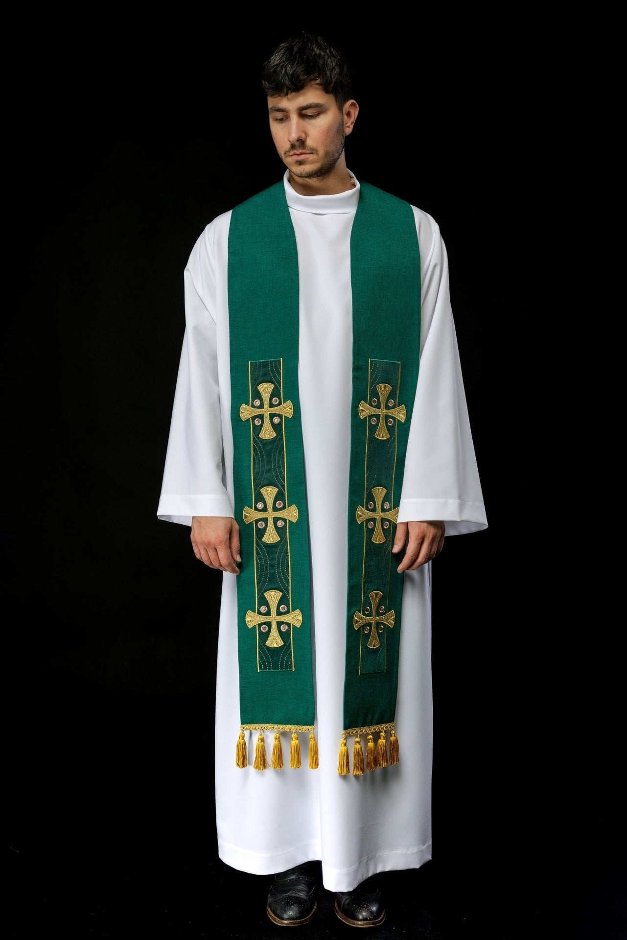 Stuła Liturgiczna Zielona Haftowana Krzyżami - Elegancka i Polska Produkcja - alba.pl