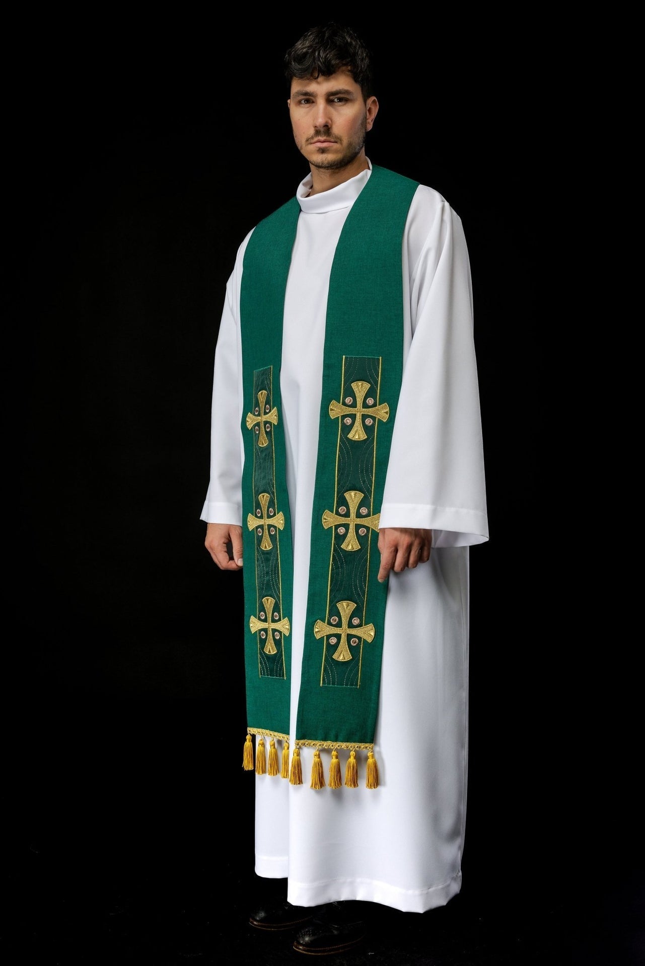Stuła Liturgiczna Zielona Haftowana Krzyżami - Elegancka i Polska Produkcja - alba.pl
