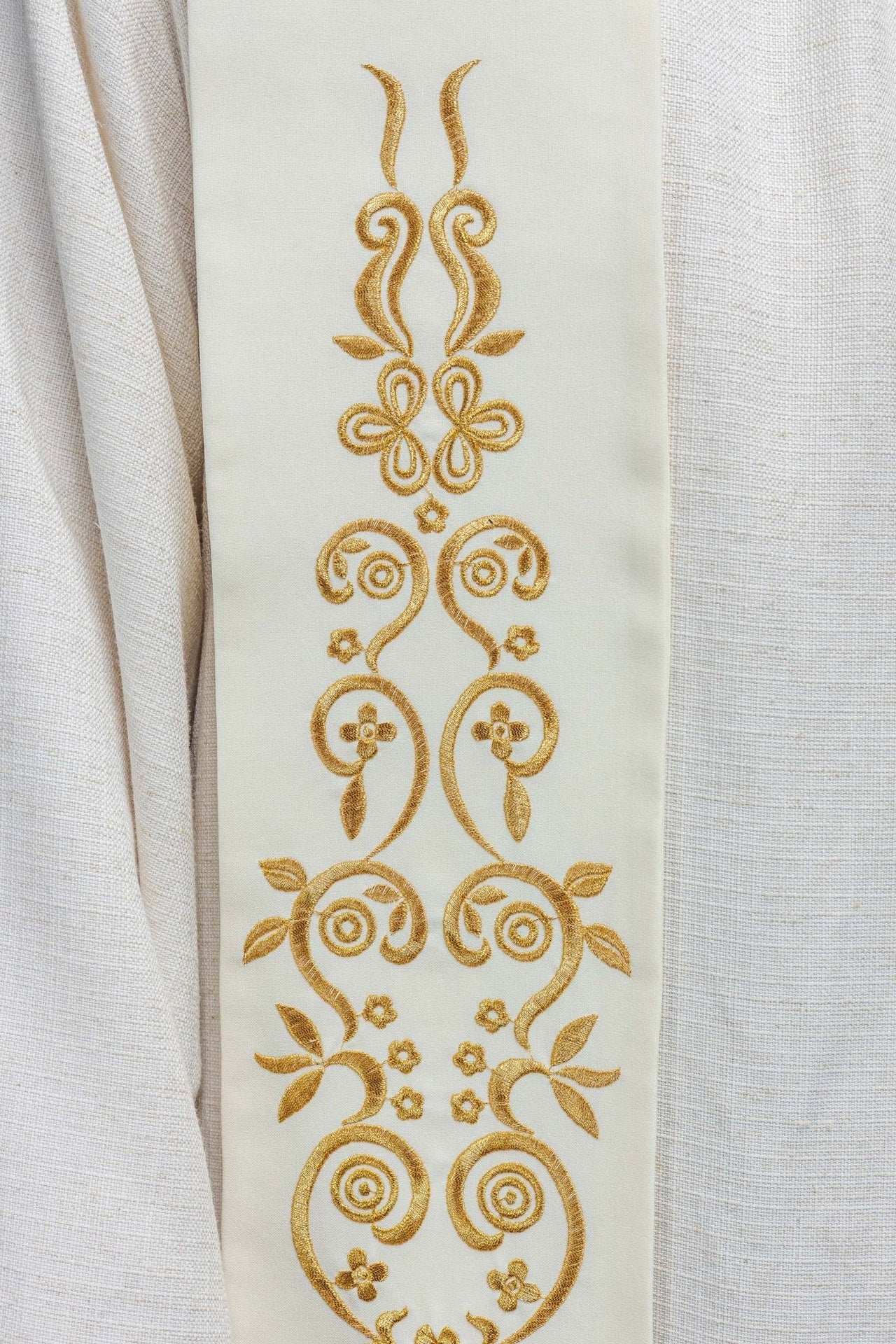 Stuła Maryjna Haftowana Ecru - Symbolika i Elegancja - alba.pl