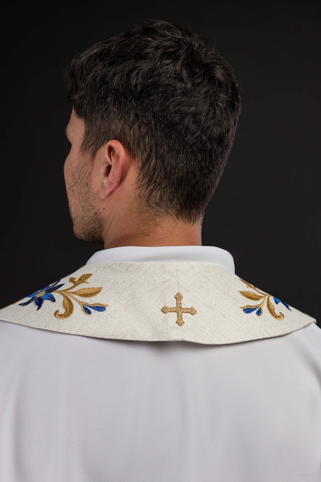 Stuła Maryjna Haftowana Ecru Złoto-Niebieska - Liturgiczna Elegancja - alba.pl