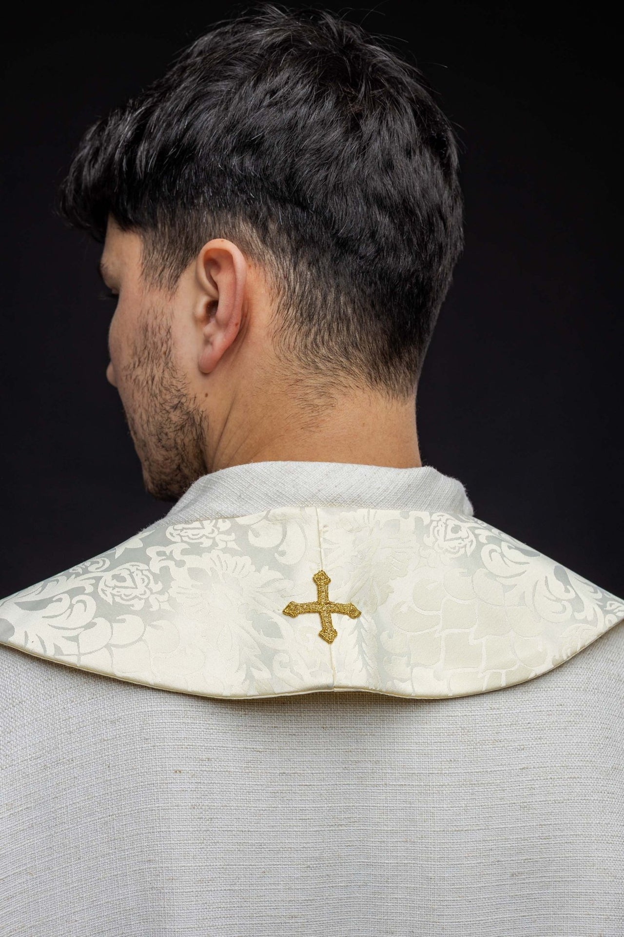 Stuła Rzymska Ecru z Złotym Haftem Liturgicznym - alba.pl