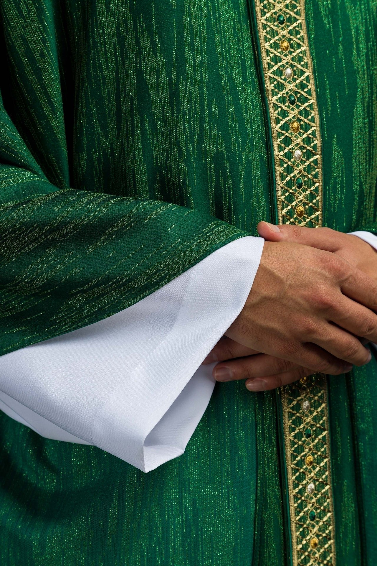 Zielony Ornat Liturgiczny z Haftowanym Pasem i Kołnierzem - alba.pl